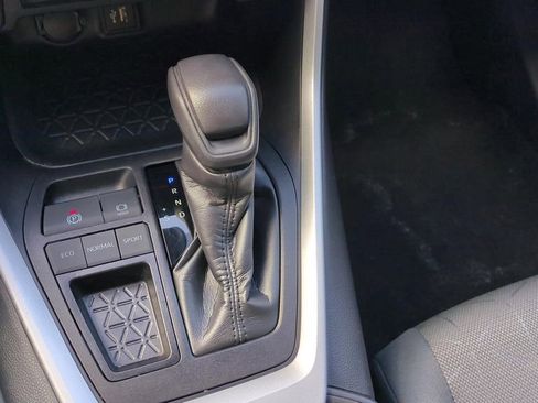 Used 2024 Toyota RAV4 XLE image 17