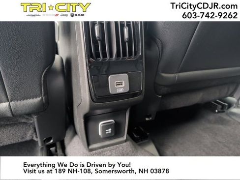 New 2026 Jeep Compass Limited image 25