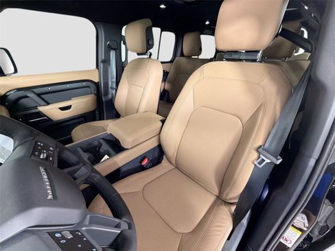 Certified 2026 Land Rover Defender 130 X-Dynamic SE AWD/4WD image 21