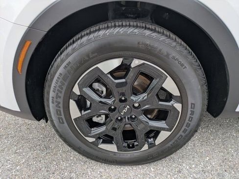 Used 2025 Kia Sorento S w/ Panoramic Sunroof Package FWD image 11