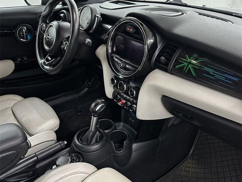 Used 2019 MINI Cooper S image 33