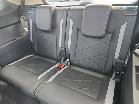 New 2026 Volkswagen Atlas Peak Edition image 8