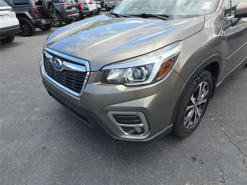 Used 2020 Subaru Forester Limited image 10