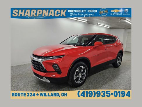Used 2026 Chevrolet Blazer LT FWD image 1
