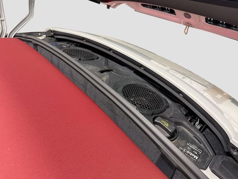 Certified 2025 Porsche 911 Targa 4 GTS AWD/4WD image 29