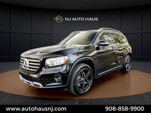 Used 2024 Mercedes-Benz GLB 250 image 4