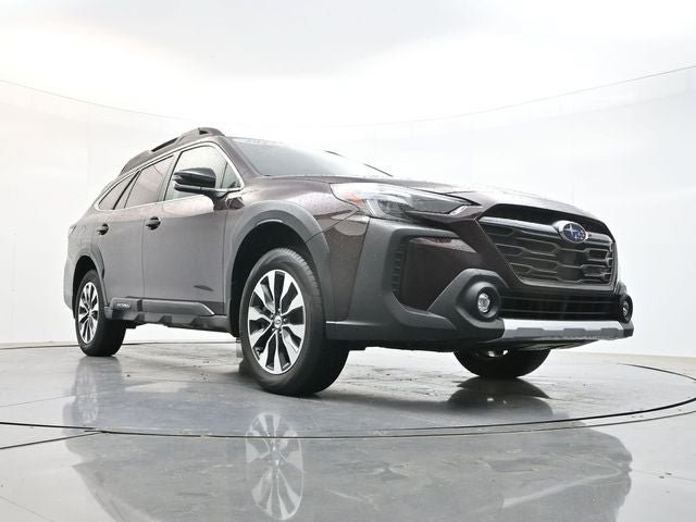 Used 2025 Subaru Outback Limited AWD/4WD image 30