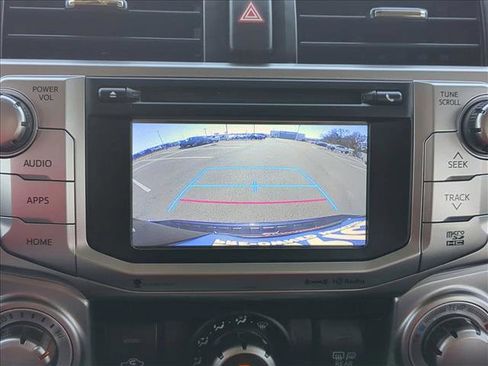 Used 2018 Toyota 4Runner SR5 Premium image 12