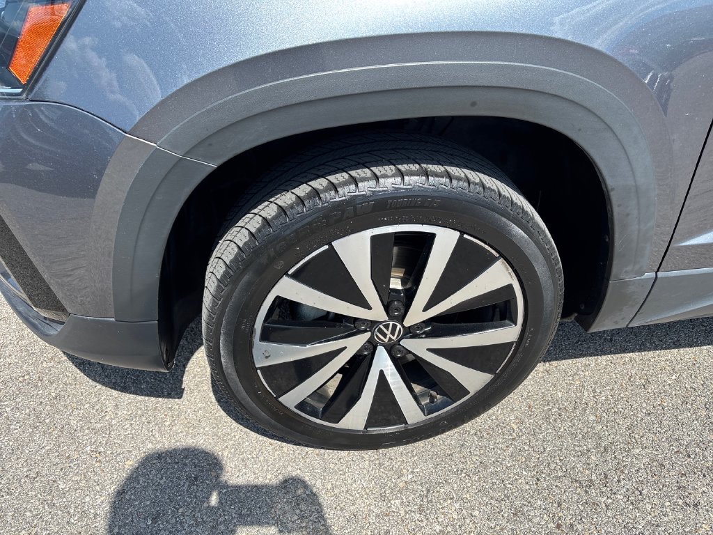 Used 2024 Volkswagen Taos SE FWD image 5