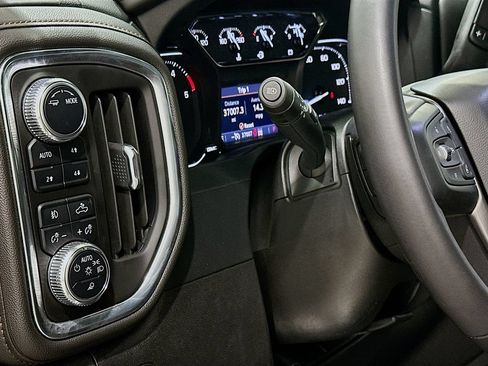 Used 2022 GMC Sierra 2500 AT4 w/ AT4 Preferred Package AWD/4WD image 10