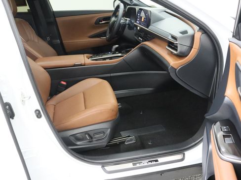 Certified 2026 Toyota Crown Signia w/ Advanced Technology Package AWD/4WD image 42