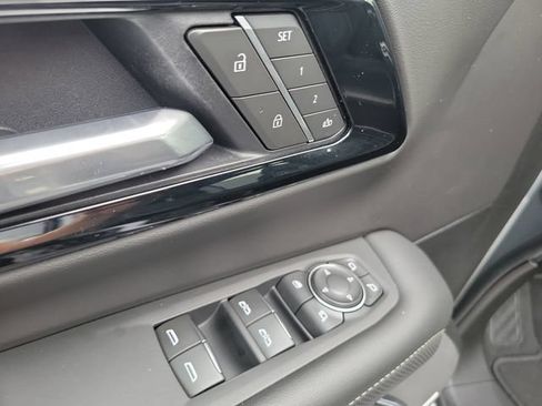 Certified 2025 Chevrolet Suburban Premier AWD/4WD image 27