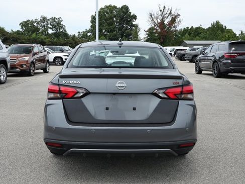 Used 2024 Nissan Versa SR FWD image 4