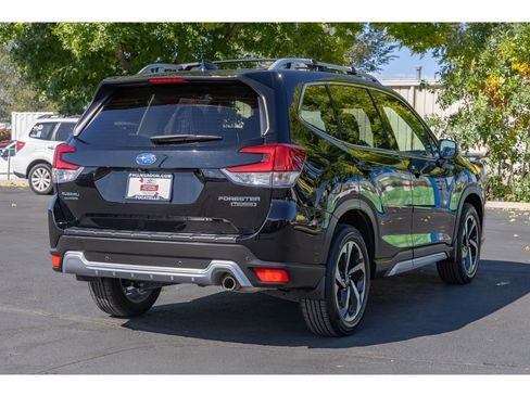 Used 2024 Subaru Forester Touring w/ Convenience Package image 3