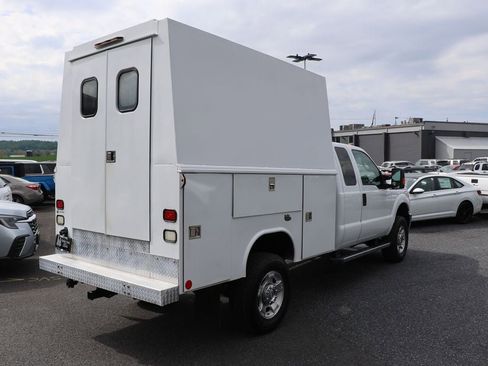 Used 2011 Ford F350 XLT w/ Snow Plow Prep Pkg AWD/4WD image 8
