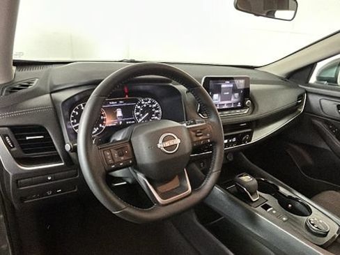 Certified 2026 Nissan Rogue SV AWD/4WD image 13