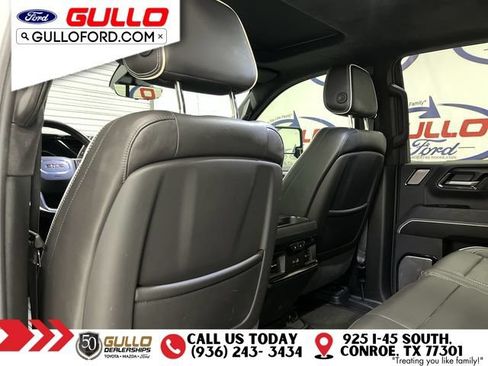 Used 2025 GMC Sierra 2500 AT4X AWD/4WD image 17