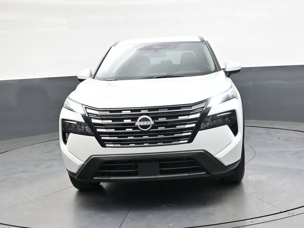 Certified 2026 Nissan Rogue SV FWD image 12