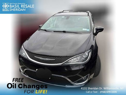 Used 2017 Chrysler Pacifica Touring-L image 1