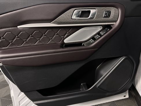 Used 2025 Ford Explorer Platinum w/ LUX Leather Package image 27