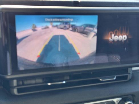 Certified 2025 Jeep Wrangler Willys image 16