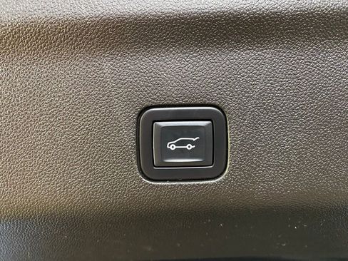 Used 2023 Chevrolet Tahoe High Country image 44