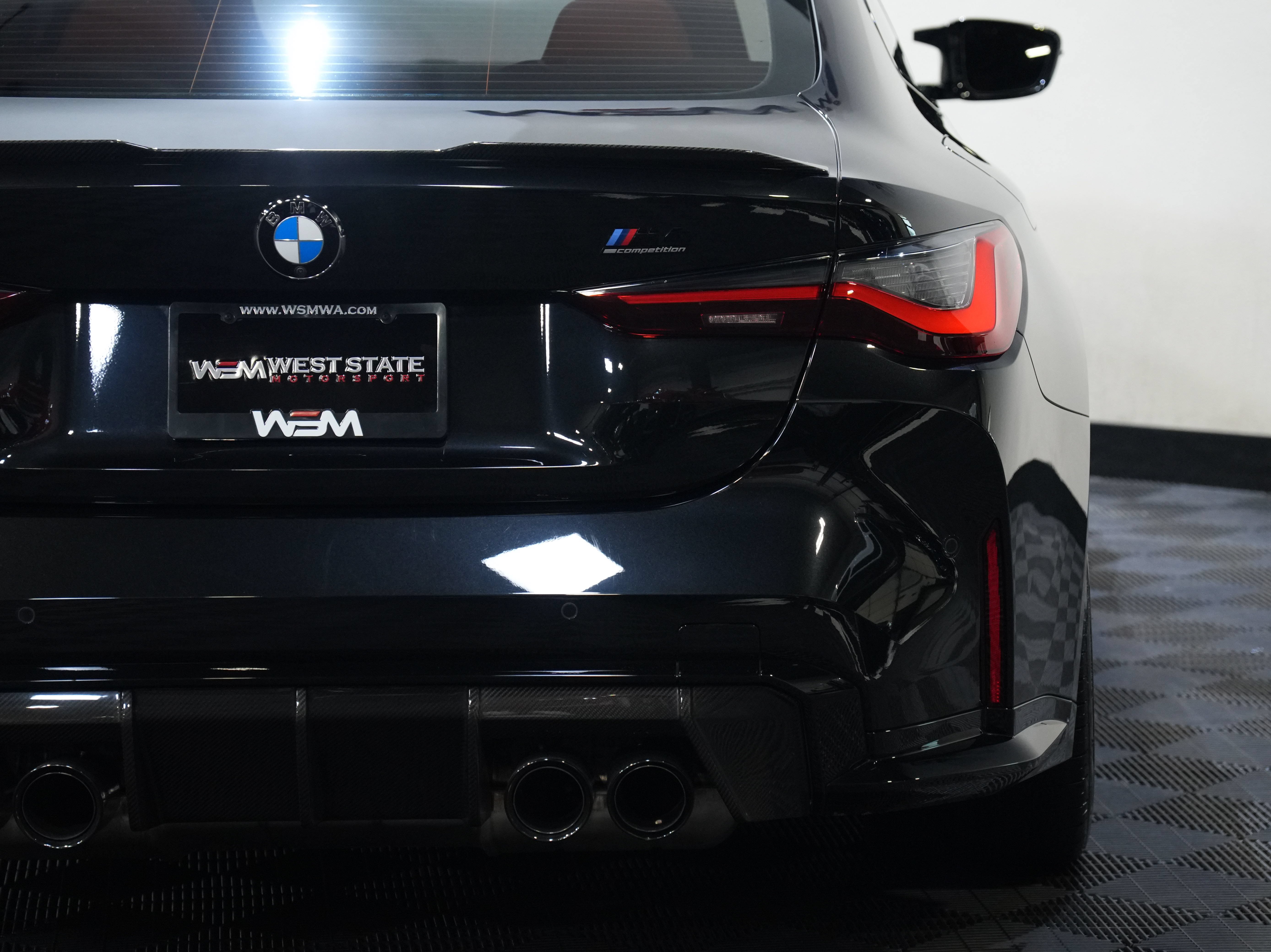 Used 2022 BMW M4 Competition w/ M Carbon Exterior Package RWD image 17