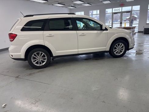 Used 2014 Dodge Journey SXT w/ Flexible Seating Group image 14