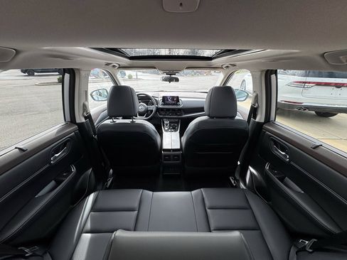 Used 2023 Nissan Rogue SV w/ SV Premium B Package image 31