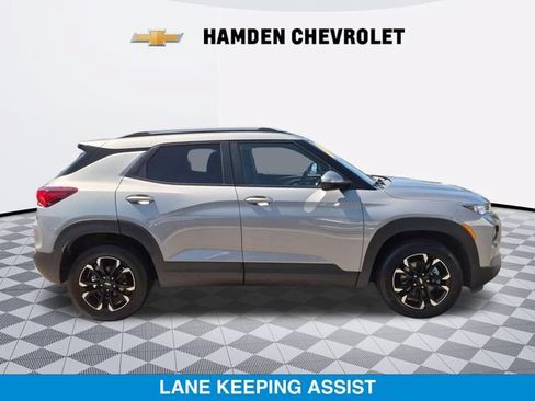 Used 2023 Chevrolet TrailBlazer LT w/ Convenience Package AWD/4WD image 2