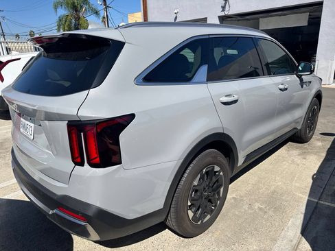 Certified 2026 Kia Sorento S FWD image 4