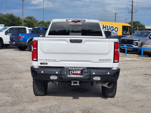 Used 2025 Chevrolet Silverado 3500 High Country w/ Technology Package AWD/4WD image 6