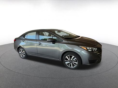 Used 2025 Nissan Versa SV FWD image 2