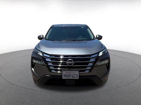 Used 2025 Nissan Rogue SV FWD image 4