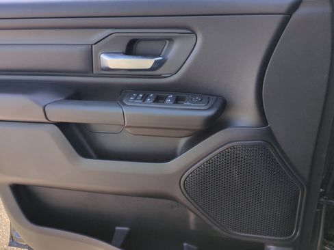 New 2026 RAM 1500 Express AWD/4WD image 13