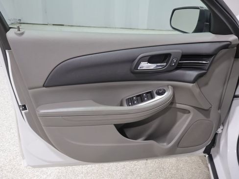 Used 2015 Chevrolet Malibu LS FWD image 12