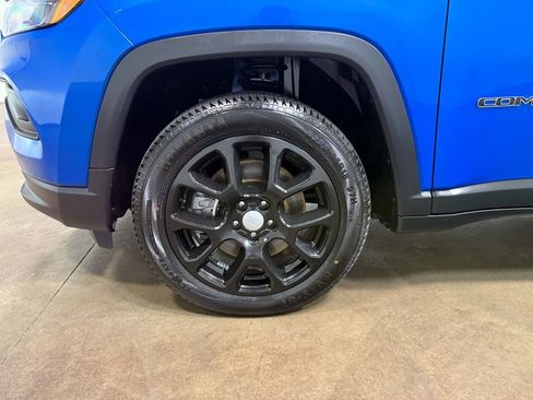 Used 2024 Jeep Compass Latitude AWD/4WD image 87