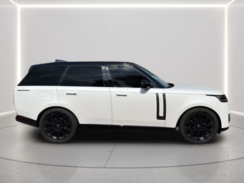 Certified 2025 Land Rover Range Rover SE AWD/4WD image 6
