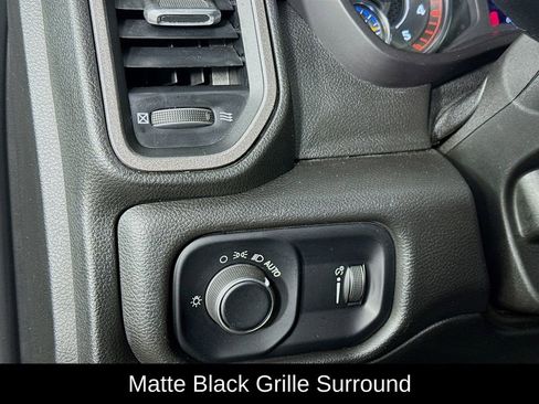 Used 2022 RAM 3500 Tradesman image 17