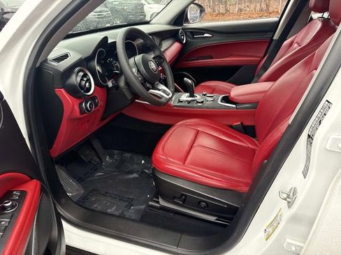 Used 2020 Alfa Romeo Stelvio AWD w/ Nero Edizione image 21