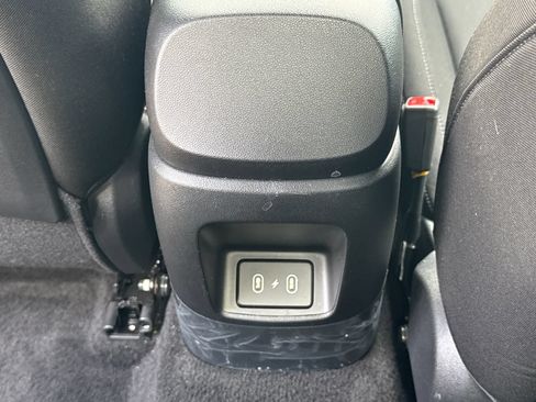 Used 2025 Hyundai Elantra Sport FWD image 24