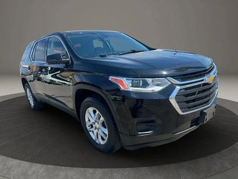 Used 2021 Chevrolet Traverse LS AWD/4WD image 3
