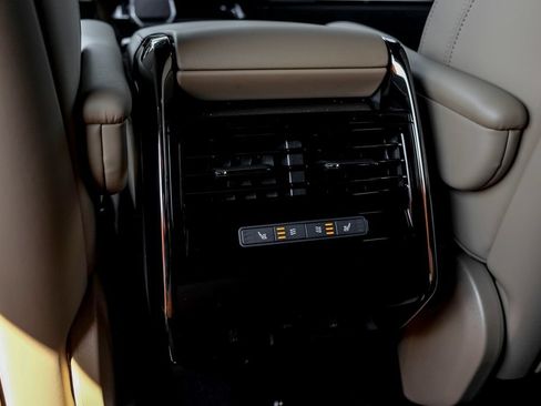 New 2026 Land Rover Range Rover Sport SE AWD/4WD image 18