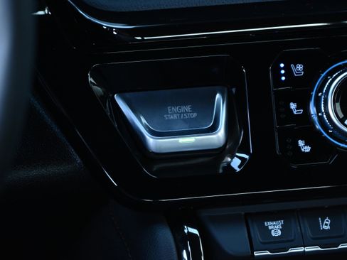 Used 2025 GMC Sierra 2500 AT4 w/ AT4 Premium Plus Package image 30