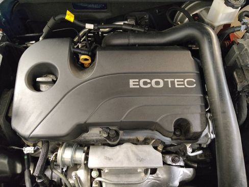 Used 2020 Chevrolet Equinox LT image 30