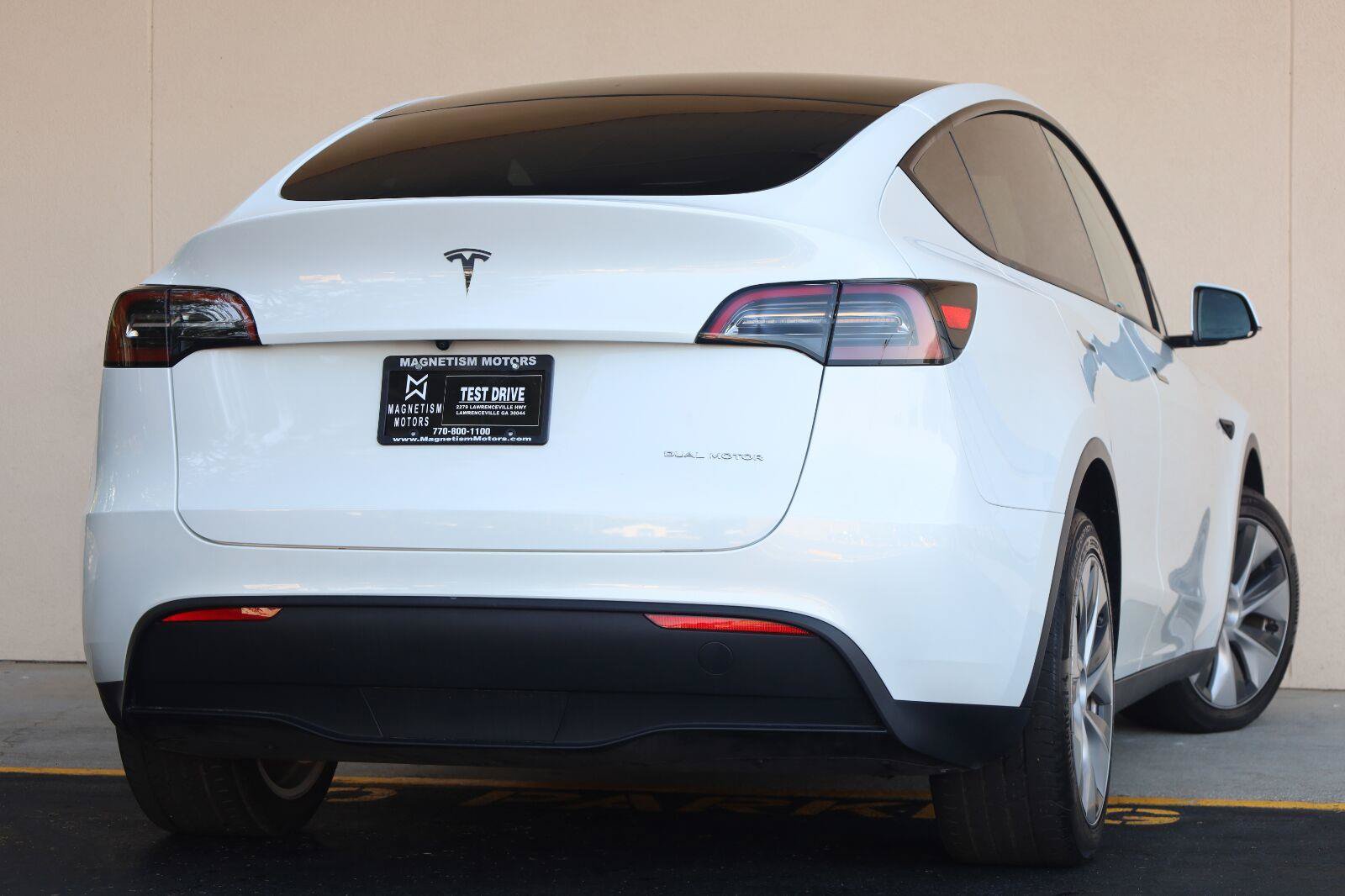 Used 2023 Tesla Model Y Long Range AWD/4WD image 11