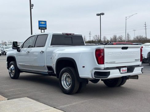 Used 2024 Chevrolet Silverado 3500 High Country w/ High Country Premium Package image 5