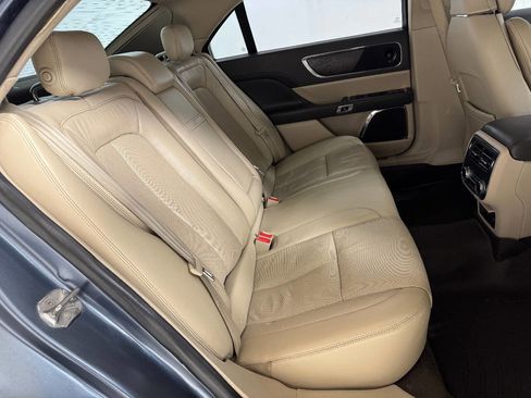 Used 2019 Lincoln Continental Reserve image 26