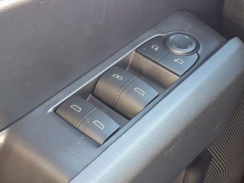 New 2026 GMC Canyon Elevation w/ Convenience Package image 17