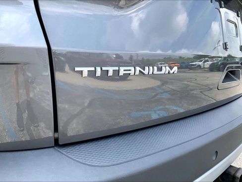Used 2022 Ford Escape Titanium w/ Class II Trailer Tow Package AWD/4WD image 6